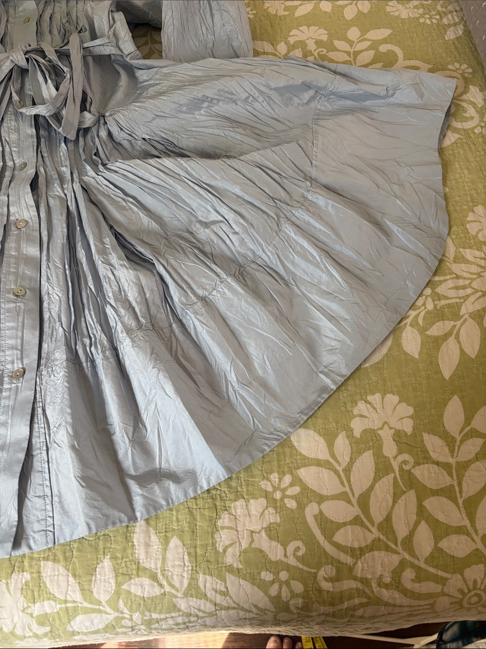 Charles Nolan Button front 100% crinkle silk dress with pockets. Size 8 - Picture 9 of 9